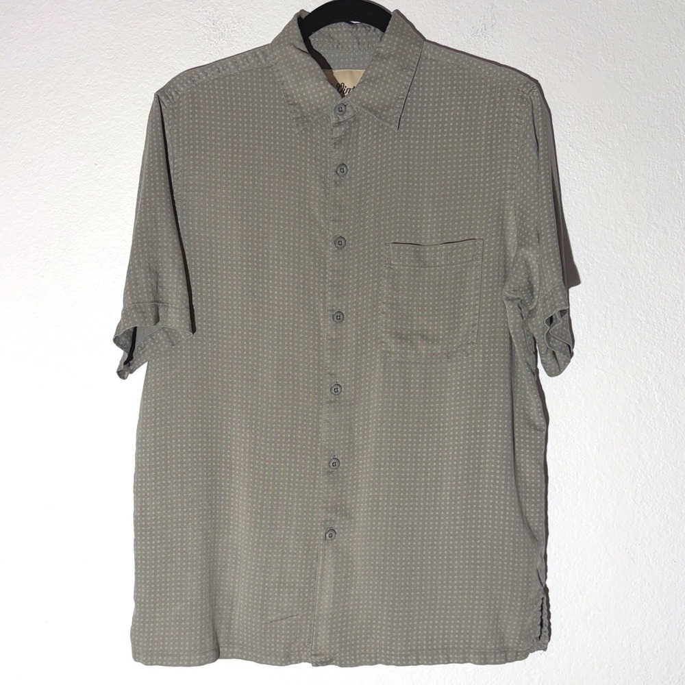 Vintage Silk Circa 1969 Mens Small Grey 100% Silk Short Sleeve Button Up Shirt